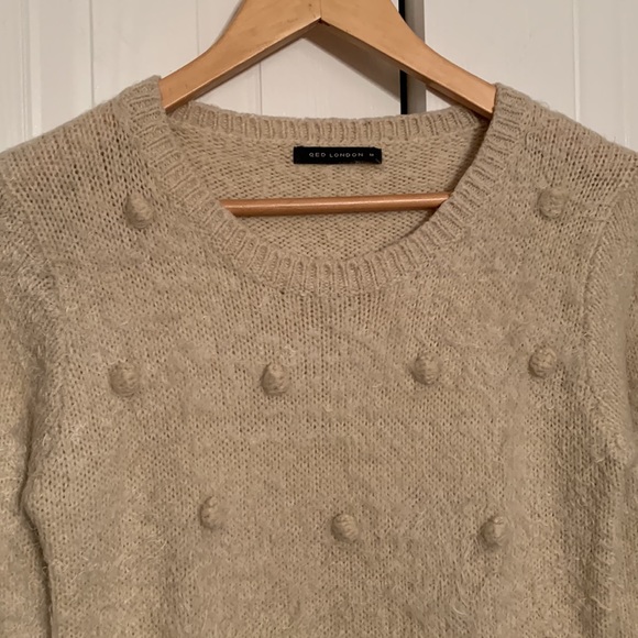 QED London Beige Long sleeved sweater - Picture 2 of 8